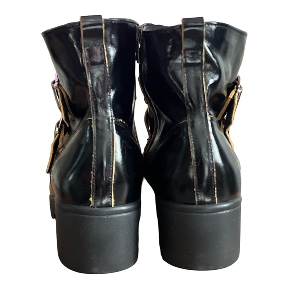 Black Patent Faux Leather Boots - Picture 5 of 8